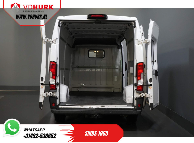 Peugeot Boxer 2.2 HDi 140 pk L2H2 270Gr. Deuren/ 2.5t Trekverm./ Camera/ PDC/ Trekhaak/ Airco - Furgoneta pequeña: foto 5 Peugeot Boxer 2.2 HDi 140 pk L2H2 270Gr. Deuren/ 2.5t Trekverm./ Camera/ PDC/ Trekhaak/ Airco - Furgoneta pequeña: foto 5