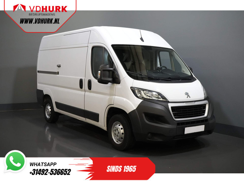 Peugeot Boxer 2.2 HDi 140 pk L2H2 270Gr. Deuren/ 2.5t Trekverm./ Camera/ PDC/ Trekhaak/ Airco - Furgoneta pequeña: foto 1 Peugeot Boxer 2.2 HDi 140 pk L2H2 270Gr. Deuren/ 2.5t Trekverm./ Camera/ PDC/ Trekhaak/ Airco - Furgoneta pequeña: foto 1