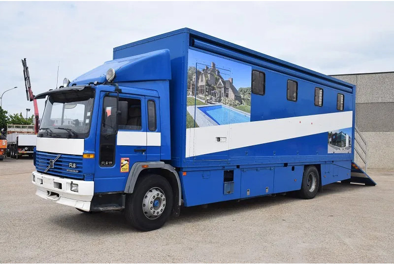 Volvo FL 250 - 19 ton ( 7 PAARDEN ) - Camión para caballos: foto 5 Volvo FL 250 - 19 ton ( 7 PAARDEN ) - Camión para caballos: foto 5