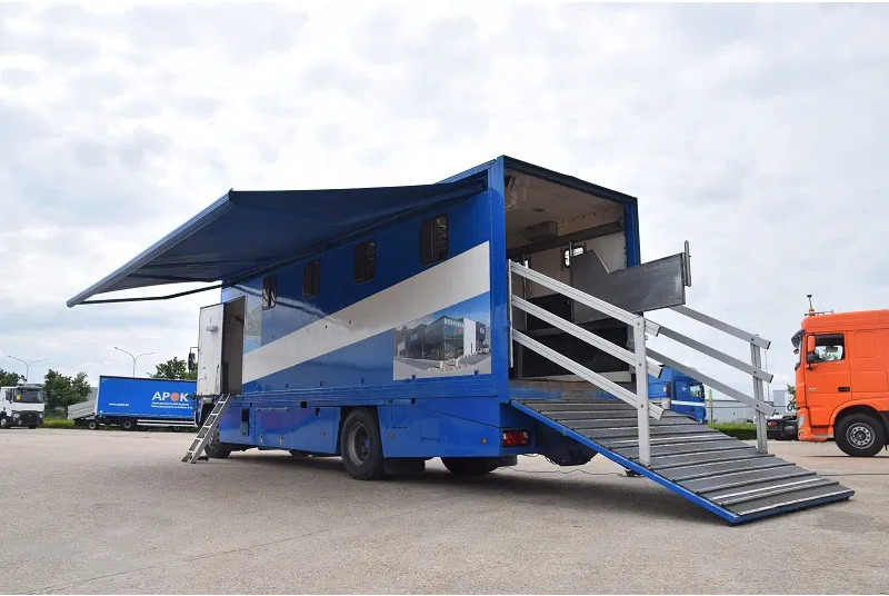 Volvo FL 250 - 19 ton ( 7 PAARDEN ) - Camión para caballos: foto 1 Volvo FL 250 - 19 ton ( 7 PAARDEN ) - Camión para caballos: foto 1