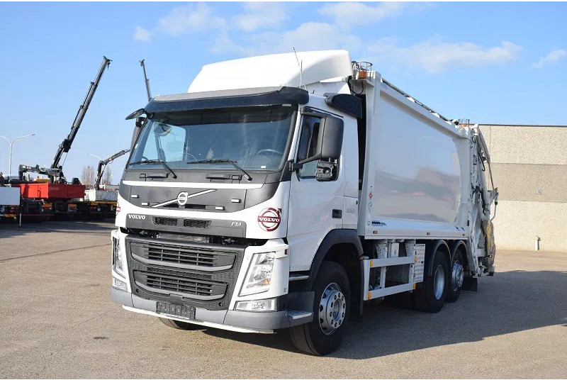 Volvo FM 330 - Camión de basura: foto 2 Volvo FM 330 - Camión de basura: foto 2