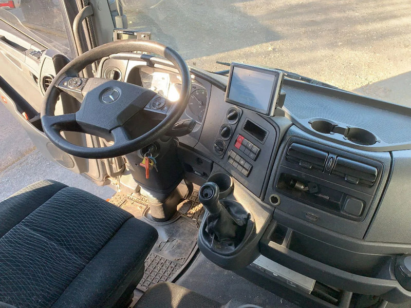 Mercedes-Benz Atego 1018 KOELING*Cruise control*Airconditioning*Geveerde bestuurdersstoel* - Camión caja cerrada: foto 3 Mercedes-Benz Atego 1018 KOELING*Cruise control*Airconditioning*Geveerde bestuurdersstoel* - Camión caja cerrada: foto 3