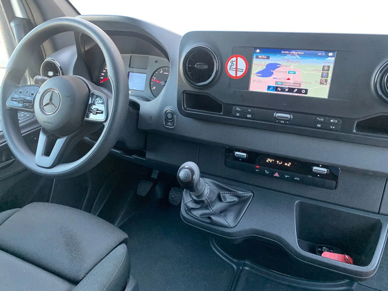 Mercedes-Benz Sprinter 317 CDI*L2H2*360°Camera*Zetelverwarming*Tempomat*Navi* - Furgón: foto 5 Mercedes-Benz Sprinter 317 CDI*L2H2*360°Camera*Zetelverwarming*Tempomat*Navi* - Furgón: foto 5