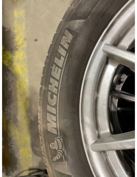 Michelin *205/55 R16 - Neumáticos y llantas para Coche: foto 3 Michelin *205/55 R16 - Neumáticos y llantas para Coche: foto 3