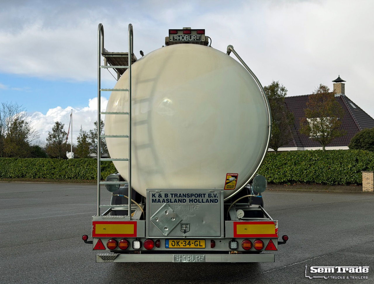 Burg 37.300 Liter 3 Compartments Disc Brakes Super Condition NL Trailer - Semirremolque cisterna: foto 4 Burg 37.300 Liter 3 Compartments Disc Brakes Super Condition NL Trailer - Semirremolque cisterna: foto 4