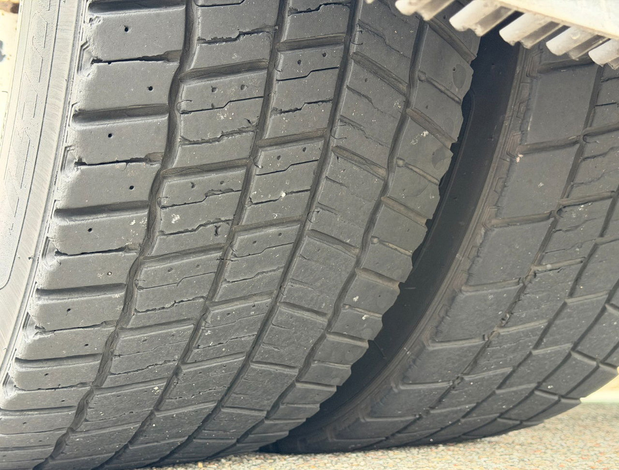 Cabeza tractora Mercedes-Benz Actros 2542 Euro 6 Full Spoiler 886.000 KM Holland-Truck: foto 22 Cabeza tractora Mercedes-Benz Actros 2542 Euro 6 Full Spoiler 886.000 KM Holland-Truck: foto 22