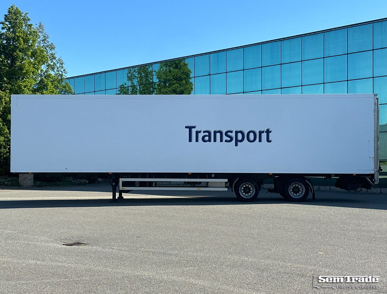 Jumbo 2 Alxe SOR Isolated BOX Tail Lift Steering Axle Holland-Trailer - Semirremolque caja cerrada: foto 2 Jumbo 2 Alxe SOR Isolated BOX Tail Lift Steering Axle Holland-Trailer - Semirremolque caja cerrada: foto 2