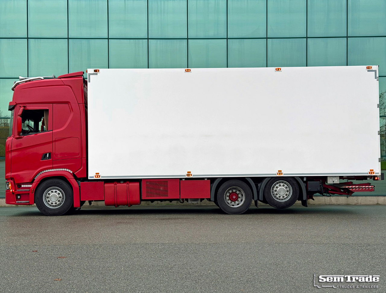Scania S520 V8 NGS King Full AIR Retarder Luchtenberg BOX TRS Cooling Tail Lift Holland-Truck - Camión frigorífico: foto 2 Scania S520 V8 NGS King Full AIR Retarder Luchtenberg BOX TRS Cooling Tail Lift Holland-Truck - Camión frigorífico: foto 2