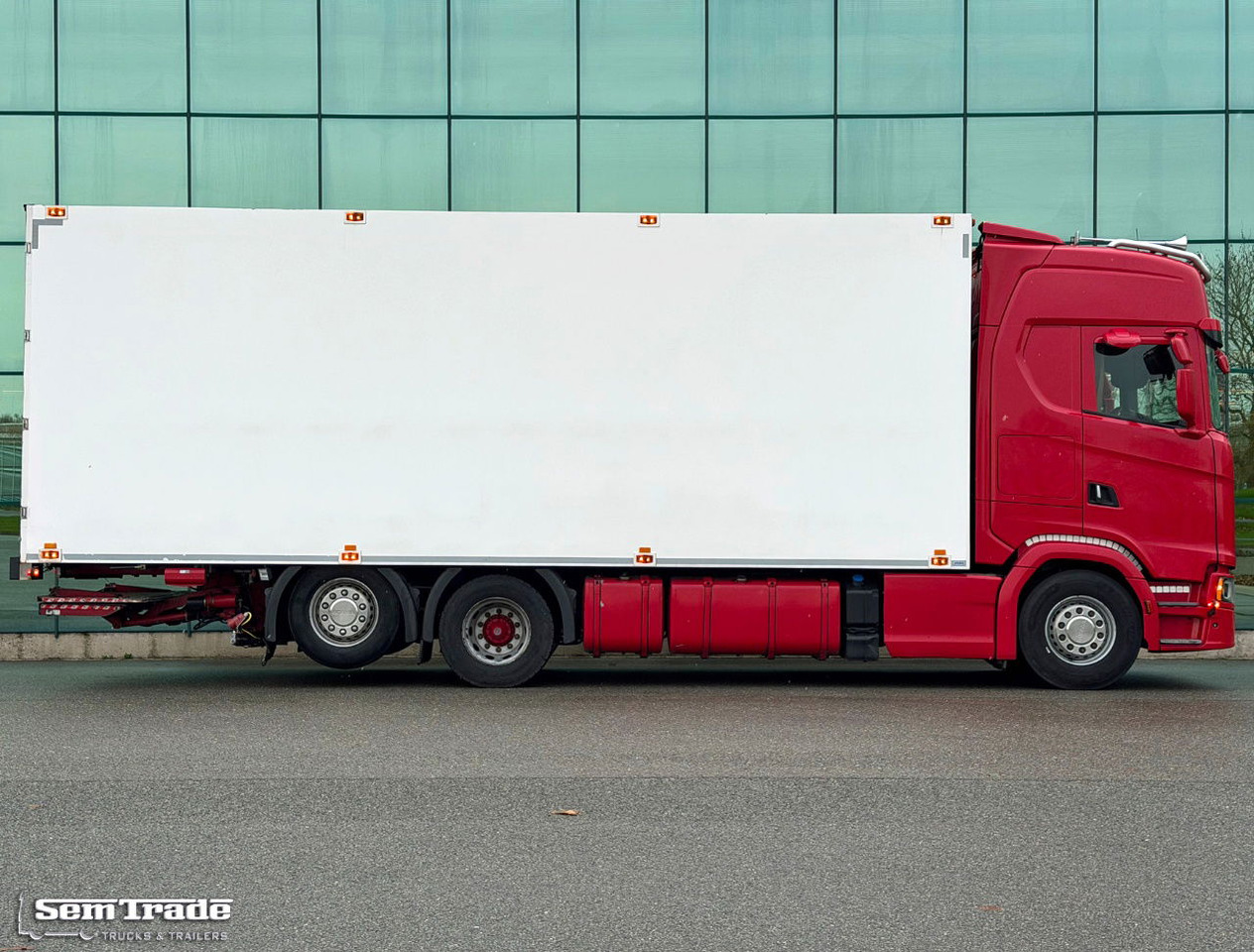 Scania S520 V8 NGS King Full AIR Retarder Luchtenberg BOX TRS Cooling Tail Lift Holland-Truck - Camión frigorífico: foto 5 Scania S520 V8 NGS King Full AIR Retarder Luchtenberg BOX TRS Cooling Tail Lift Holland-Truck - Camión frigorífico: foto 5