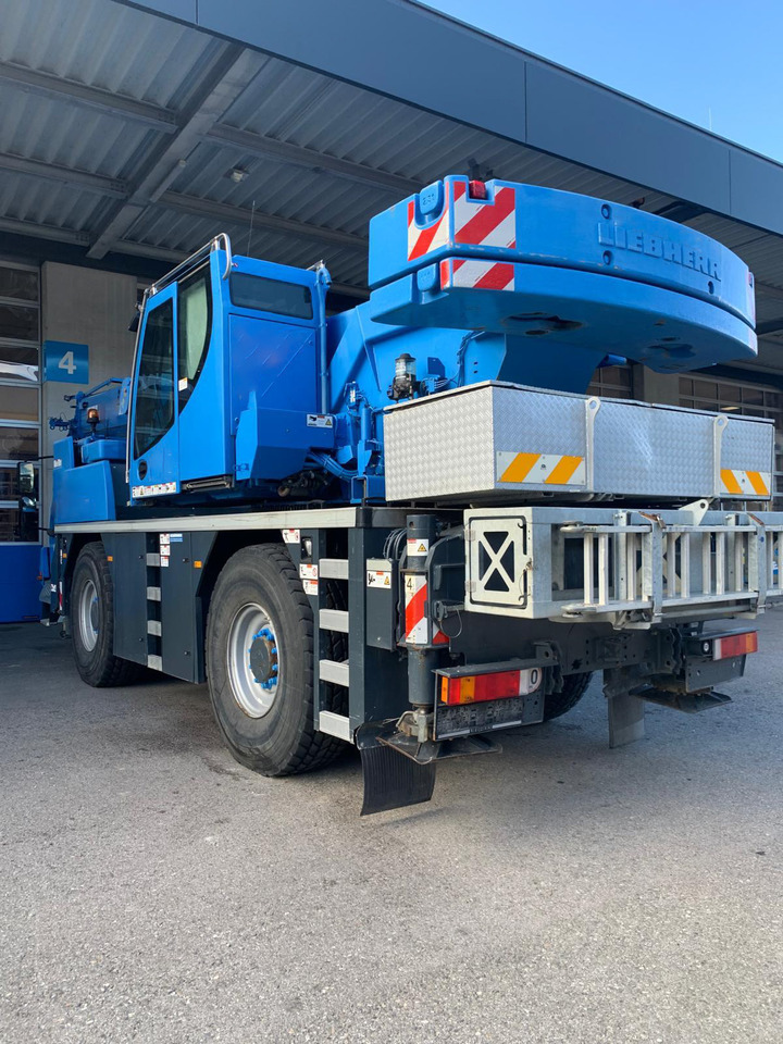 LIEBHERR LTM 1030-2.1 - Autogrúa: foto 3 LIEBHERR LTM 1030-2.1 - Autogrúa: foto 3