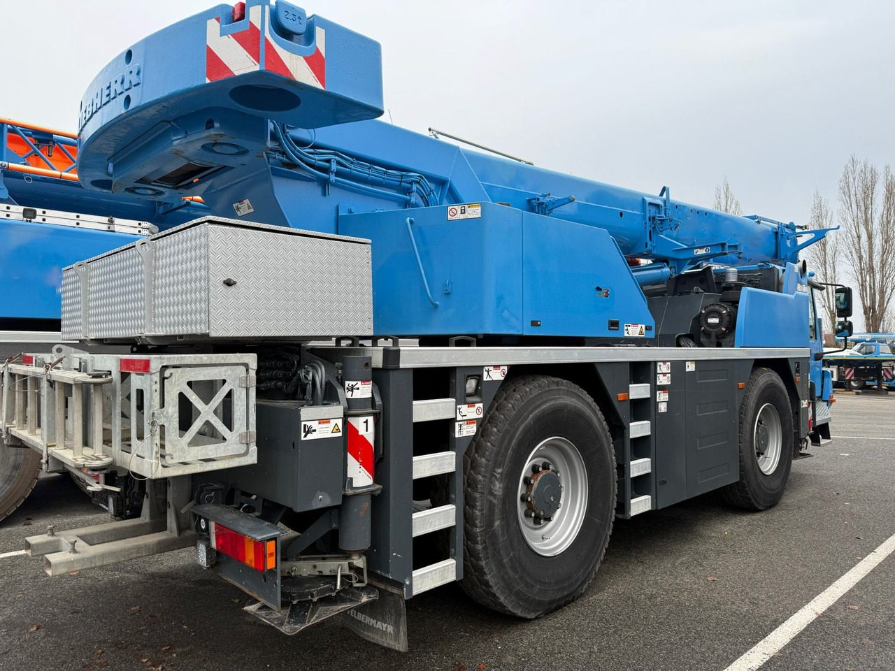 LIEBHERR LTM 1030-2.1 - Autogrúa: foto 3 LIEBHERR LTM 1030-2.1 - Autogrúa: foto 3