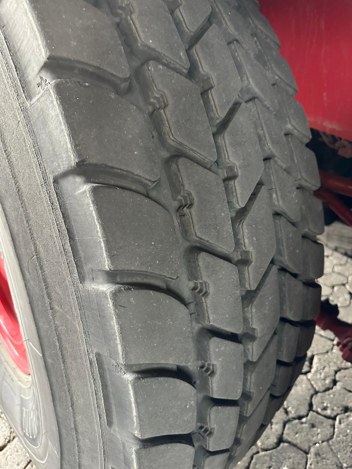 LIEBHERR LTM 1070-4.2 - Autogrúa: foto 5 LIEBHERR LTM 1070-4.2 - Autogrúa: foto 5