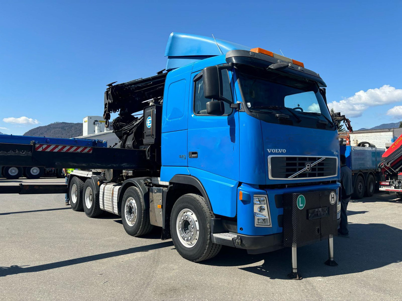 Volvo 520 FH + Effer 1550/8S - Grúa para camión: foto 1 Volvo 520 FH + Effer 1550/8S - Grúa para camión: foto 1