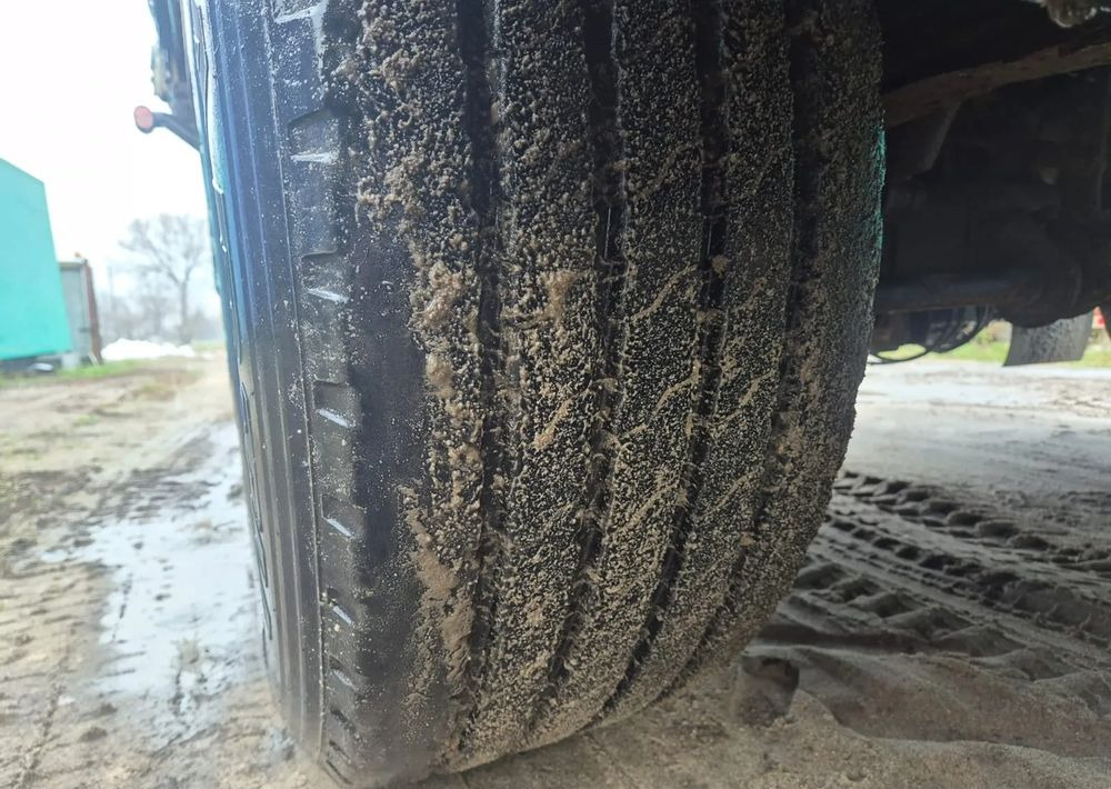 Remolque con toldo Schmitz Cargobull: foto 6 Remolque con toldo Schmitz Cargobull: foto 6