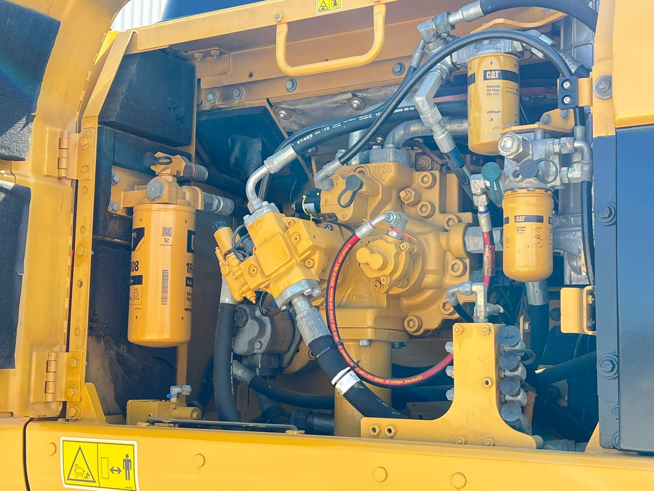 Manipulador de materiales CATERPILLAR 330D MH: foto 9