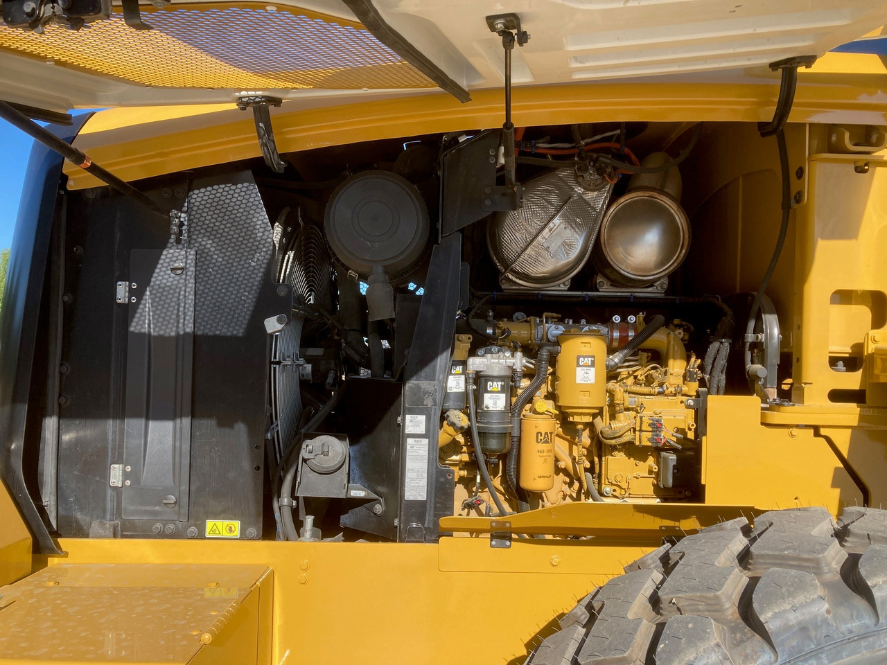 Cargadora de ruedas CATERPILLAR 938M: foto 8