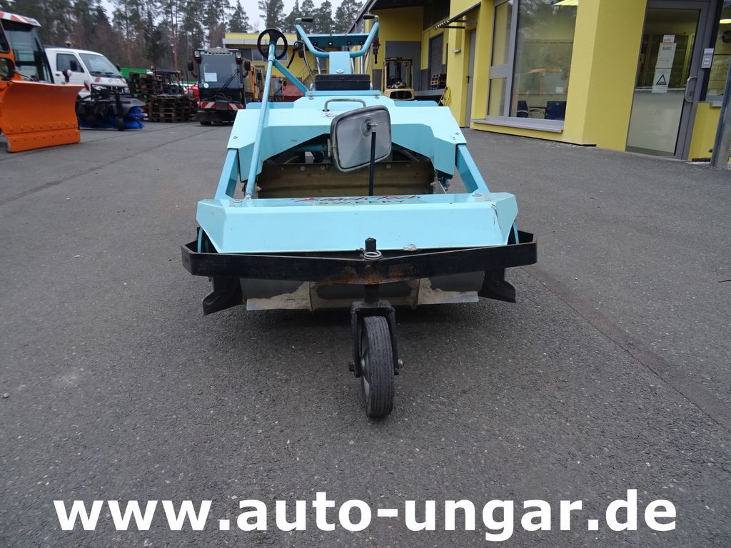 KASSBOHRER Kässbohrer BeachTech Sweepy Strandreiniger - Maquinaria de limpieza: foto 3 KASSBOHRER Kässbohrer BeachTech Sweepy Strandreiniger - Maquinaria de limpieza: foto 3
