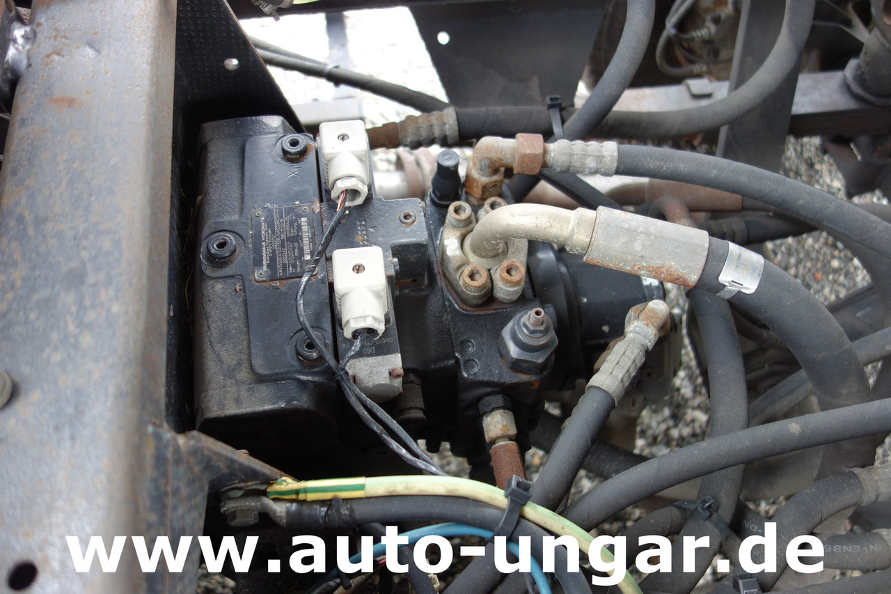 Remolcador de aviones Multicar M26 Champion Flugzeugschlepper Doka GSE Airport Push Back Industrieschlepper: foto 36 Remolcador de aviones Multicar M26 Champion Flugzeugschlepper Doka GSE Airport Push Back Industrieschlepper: foto 36