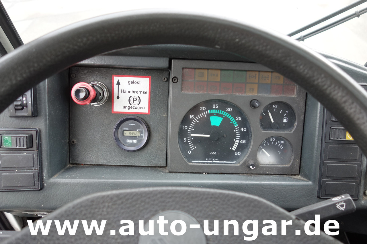 Remolcador de aviones Multicar M26 Champion Flugzeugschlepper Doka GSE Airport Push Back Industrieschlepper: foto 13 Remolcador de aviones Multicar M26 Champion Flugzeugschlepper Doka GSE Airport Push Back Industrieschlepper: foto 13