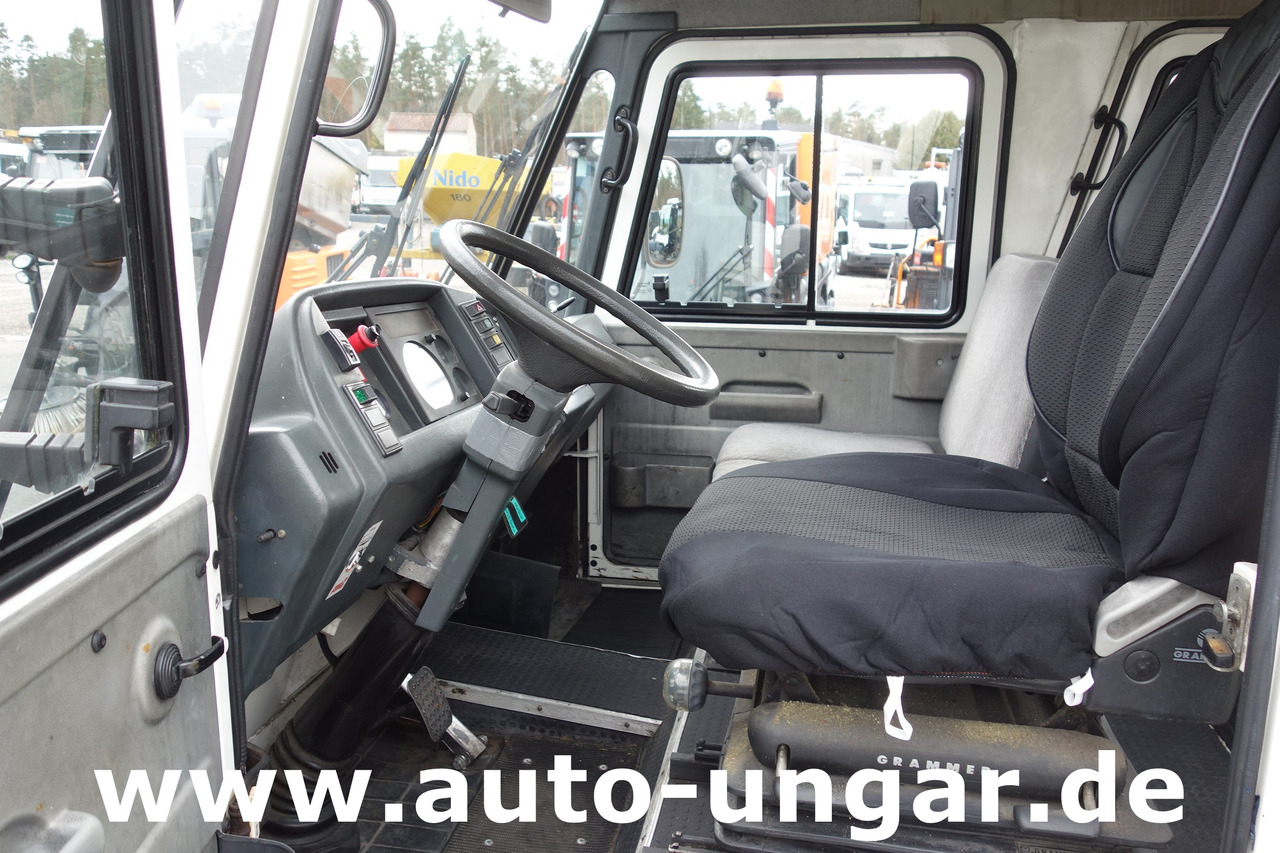 Remolcador de aviones Multicar M26 Champion Flugzeugschlepper Doka GSE Airport Push Back Industrieschlepper: foto 12 Remolcador de aviones Multicar M26 Champion Flugzeugschlepper Doka GSE Airport Push Back Industrieschlepper: foto 12