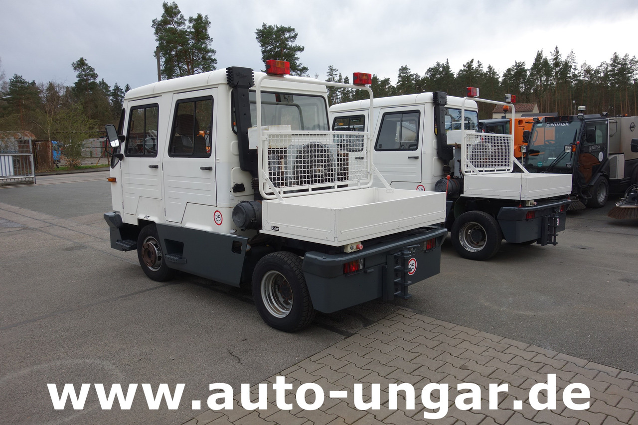 Multicar M26 Champion Flugzeugschlepper Doka GSE Airport Push Back Industrieschlepper - Remolcador de aviones: foto 4 Multicar M26 Champion Flugzeugschlepper Doka GSE Airport Push Back Industrieschlepper - Remolcador de aviones: foto 4