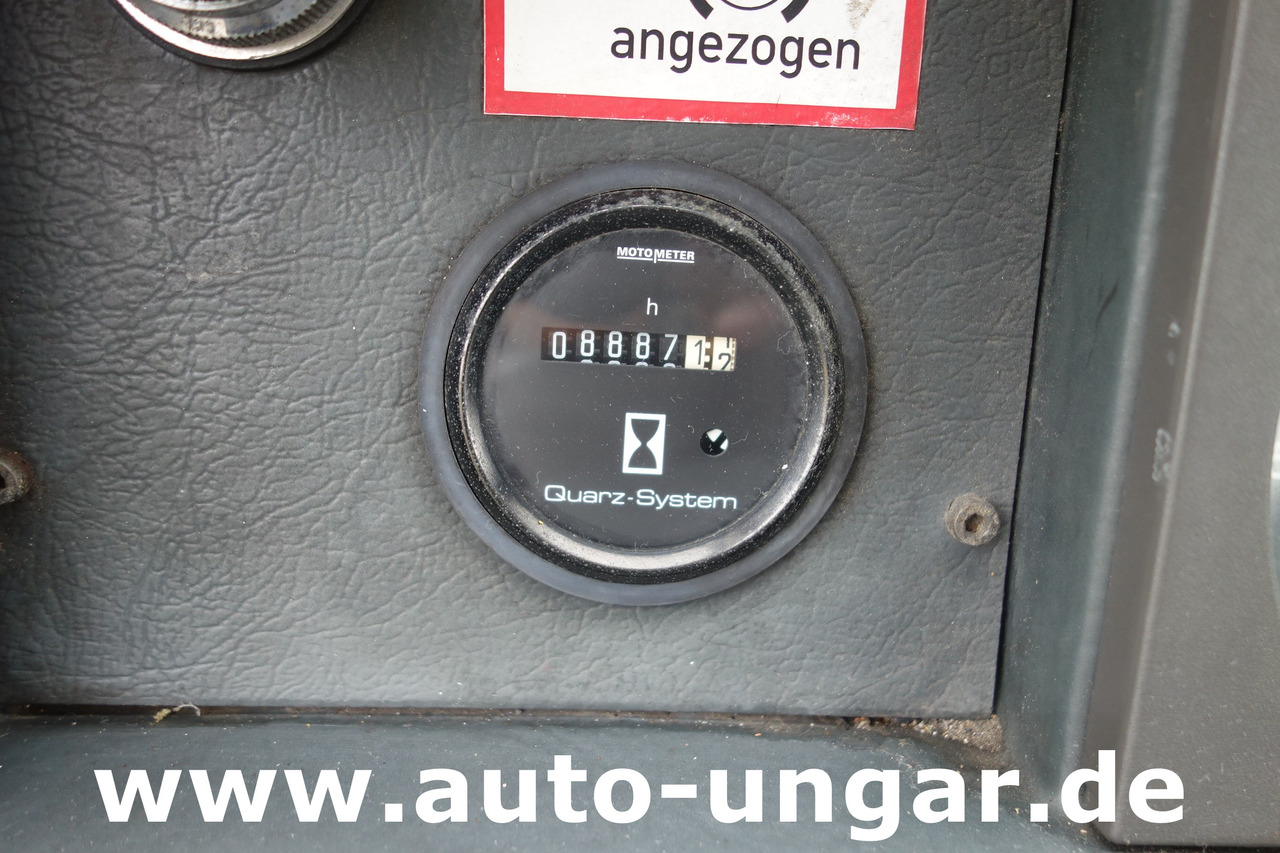 Remolcador de aviones Multicar M26 Champion Flugzeugschlepper Doka GSE Airport Push Back Industrieschlepper: foto 24 Remolcador de aviones Multicar M26 Champion Flugzeugschlepper Doka GSE Airport Push Back Industrieschlepper: foto 24