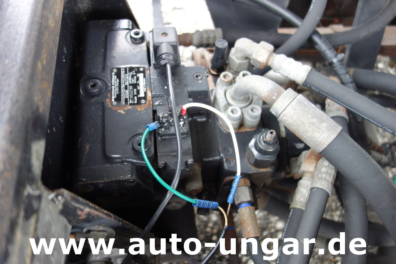 Remolcador de aviones Multicar M26 Champion Flugzeugschlepper Doka GSE Airport Push Back Industrieschlepper: foto 32 Remolcador de aviones Multicar M26 Champion Flugzeugschlepper Doka GSE Airport Push Back Industrieschlepper: foto 32