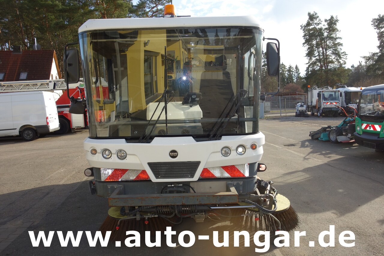 Ravo CR 540 Bj. 2013 Kehrmschine Straßenkehrer Streetsweeper Kommunalfahrzeug - Barredora vial: foto 2 Ravo CR 540 Bj. 2013 Kehrmschine Straßenkehrer Streetsweeper Kommunalfahrzeug - Barredora vial: foto 2