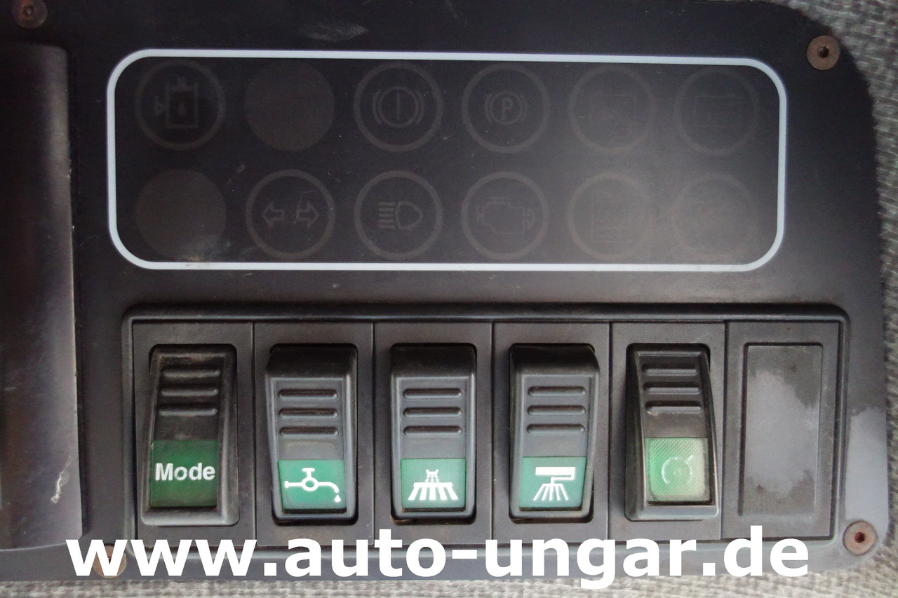 Barredora vial SCHMIDT Cleango 500 EURO 5 3. Besen Baujahr 2013 Kehrmaschine Straßenkehrmaschine: foto 27