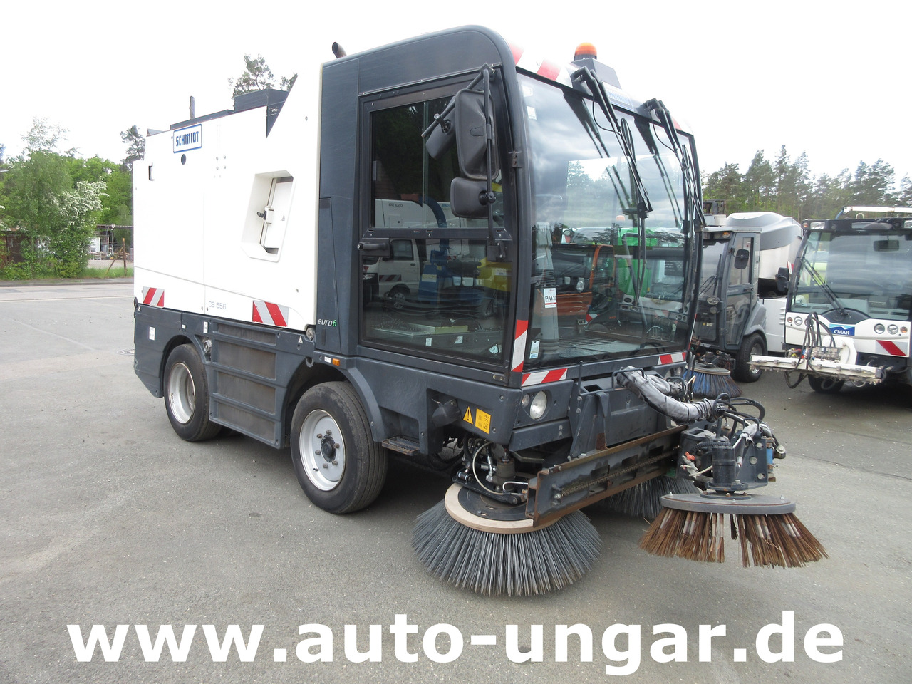 Schmidt Cleango 500 CS556 Euro 6 mit Wildkrautbesen Kehrmaschine aus 1. Hand - Barredora vial: foto 1 Schmidt Cleango 500 CS556 Euro 6 mit Wildkrautbesen Kehrmaschine aus 1. Hand - Barredora vial: foto 1