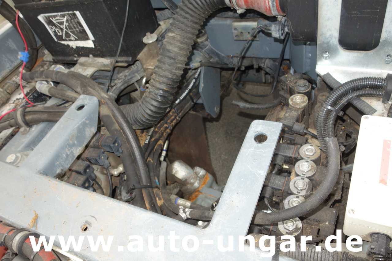 Vehículo municipal Boschung S3 Wasserfass Kipper 4-Rad-Lenkung Multicar Kommunalfahrzeug Geräteträger: foto 10