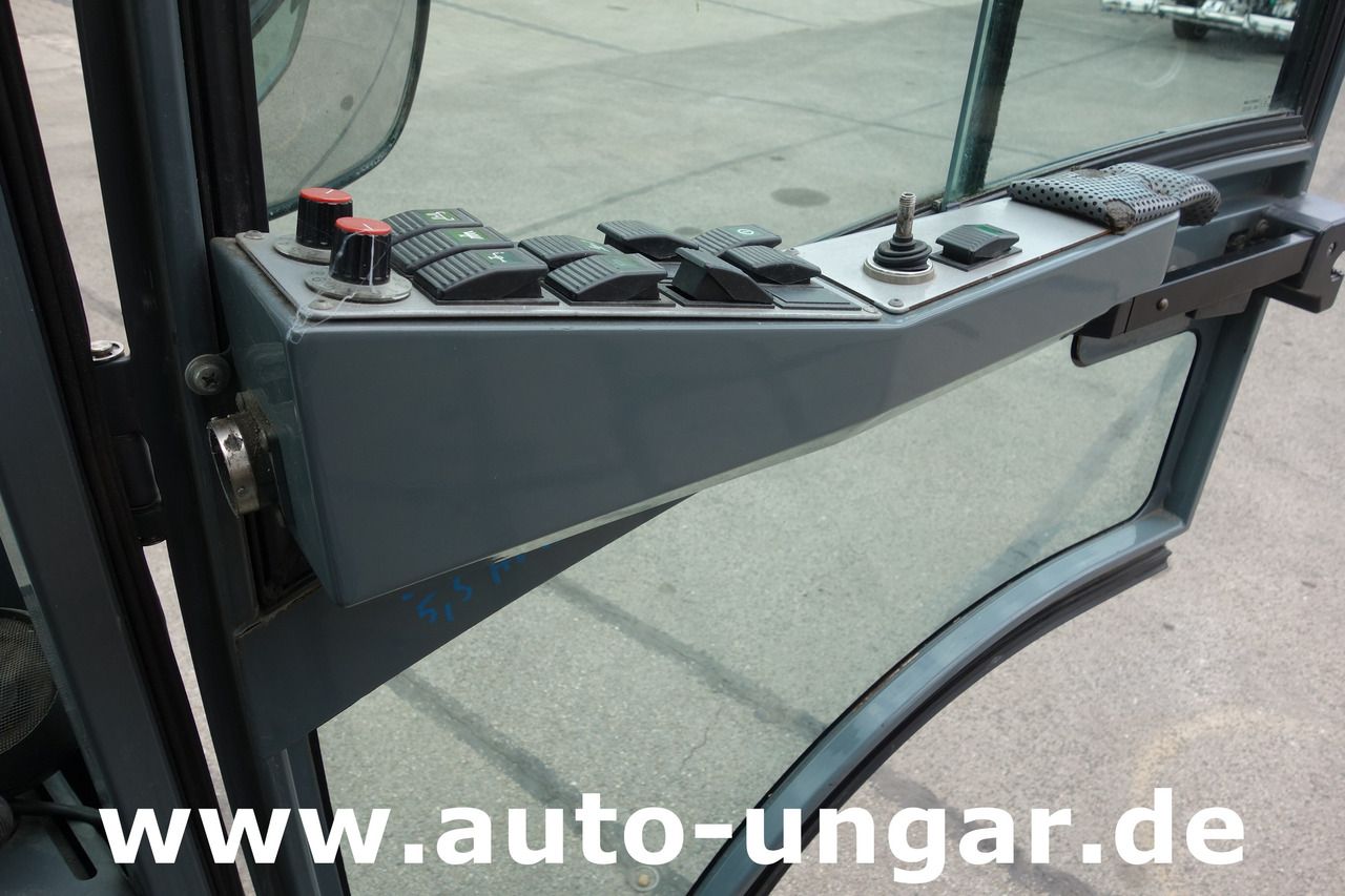 Vehículo municipal Boschung S3 Wasserfass Kipper 4-Rad-Lenkung Multicar Kommunalfahrzeug Geräteträger: foto 18