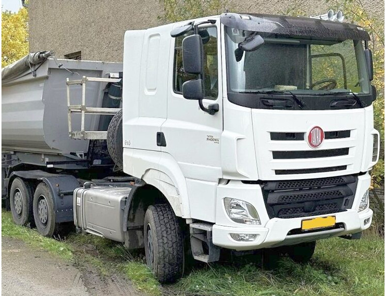 Tatra 6x6 hydr. 75/48t Phoenix 158/DAF (TRACTOR docs/kfz!) - Cabeza tractora: foto 1 Tatra 6x6 hydr. 75/48t Phoenix 158/DAF (TRACTOR docs/kfz!) - Cabeza tractora: foto 1