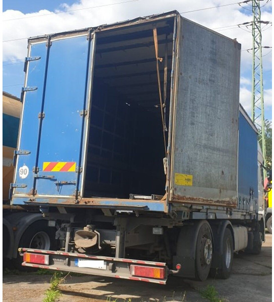 DAF 6x2 FX105.460 EEV BDF 7.2m Kogel retarder automat - Camión lona: foto 3 DAF 6x2 FX105.460 EEV BDF 7.2m Kogel retarder automat - Camión lona: foto 3