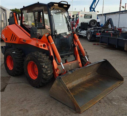 Locust 1004 - Minicargadora: foto 1 Locust 1004 - Minicargadora: foto 1