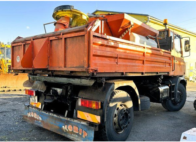 Praga 4x4 komunal NTS 265 + sypač - Camión volquete: foto 2 Praga 4x4 komunal NTS 265 + sypač - Camión volquete: foto 2