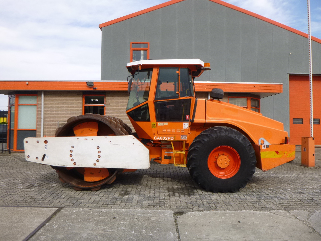 DYNAPAC CA602PD - Compactador: foto 1 DYNAPAC CA602PD - Compactador: foto 1