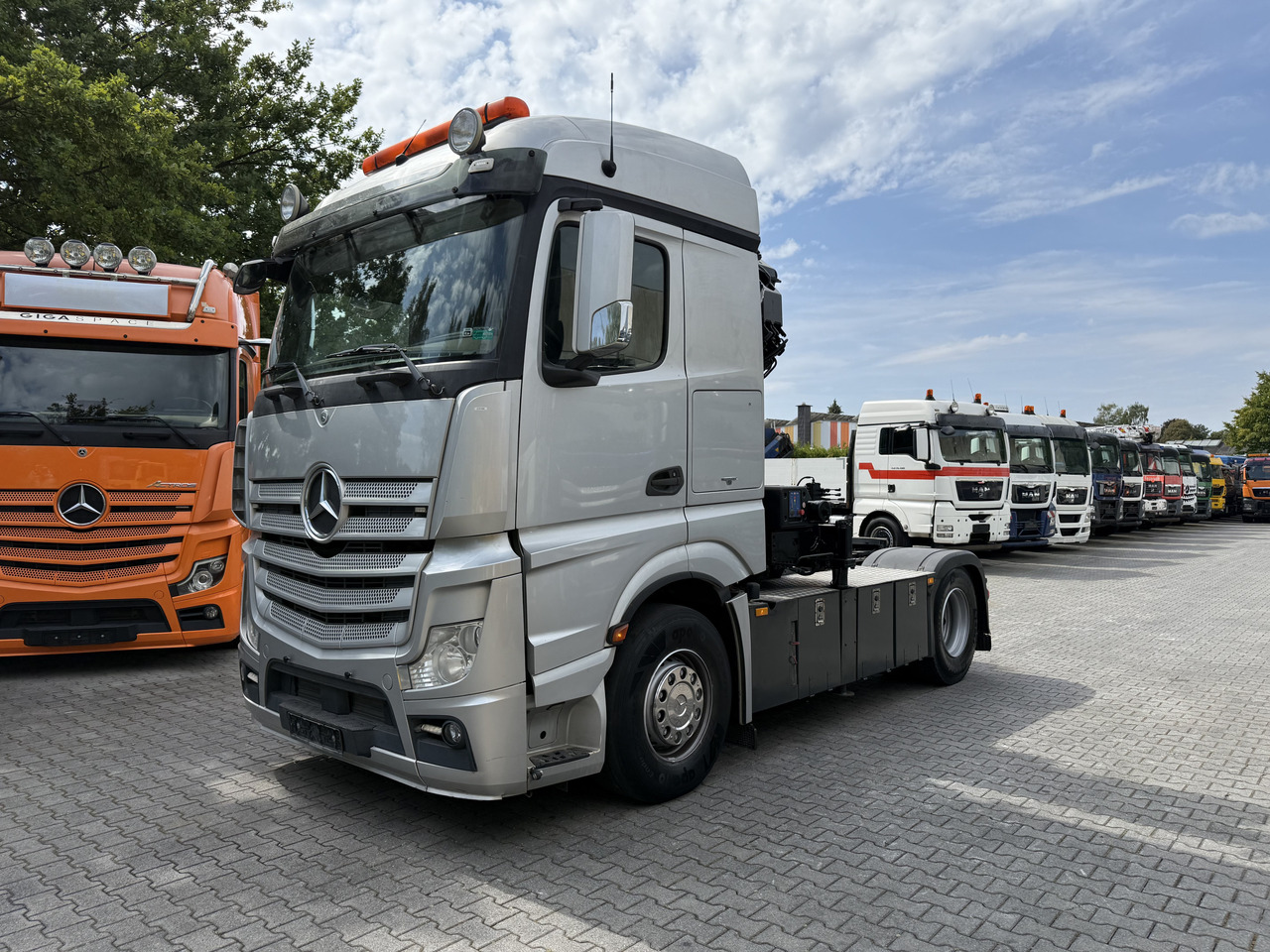 Cabeza tractora Mercedes-Benz Actros 1842LS Kran HMF 2020 bis 18 Meter: foto 9