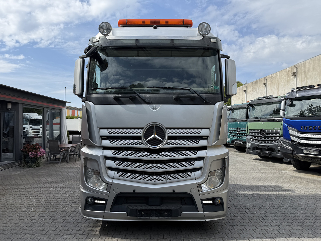 Cabeza tractora Mercedes-Benz Actros 1842LS Kran HMF 2020 bis 18 Meter: foto 10