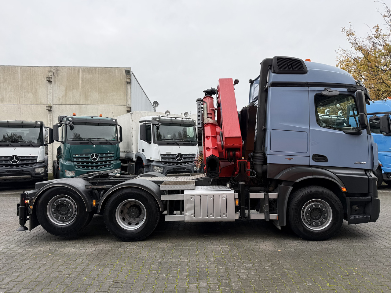 Cabeza tractora Mercedes-Benz Actros 2548 LS 6X2 Kran HMF 3220 bis 16 Meter: foto 13