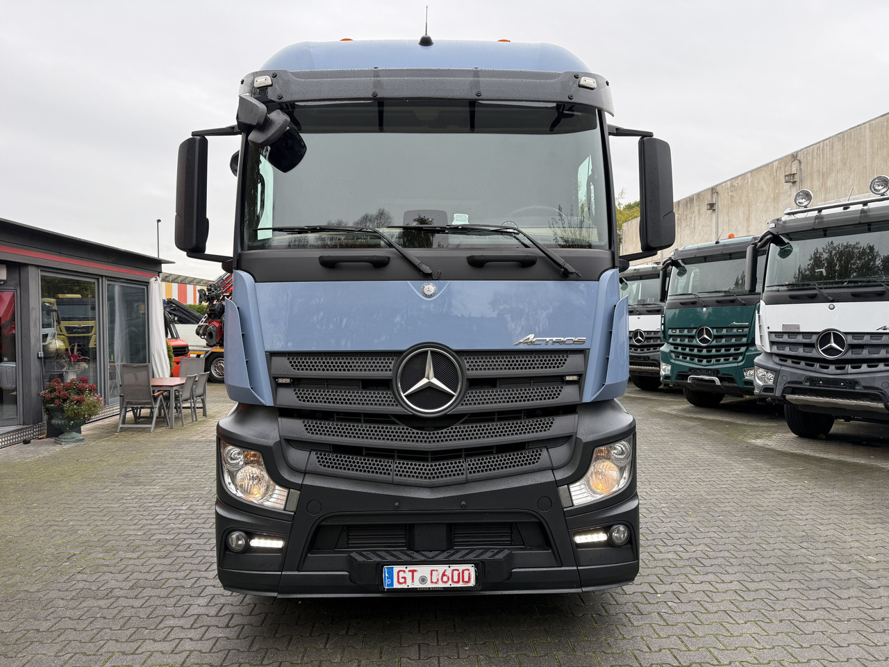 Cabeza tractora Mercedes-Benz Actros 2548 LS 6X2 Kran HMF 3220 bis 16 Meter: foto 11