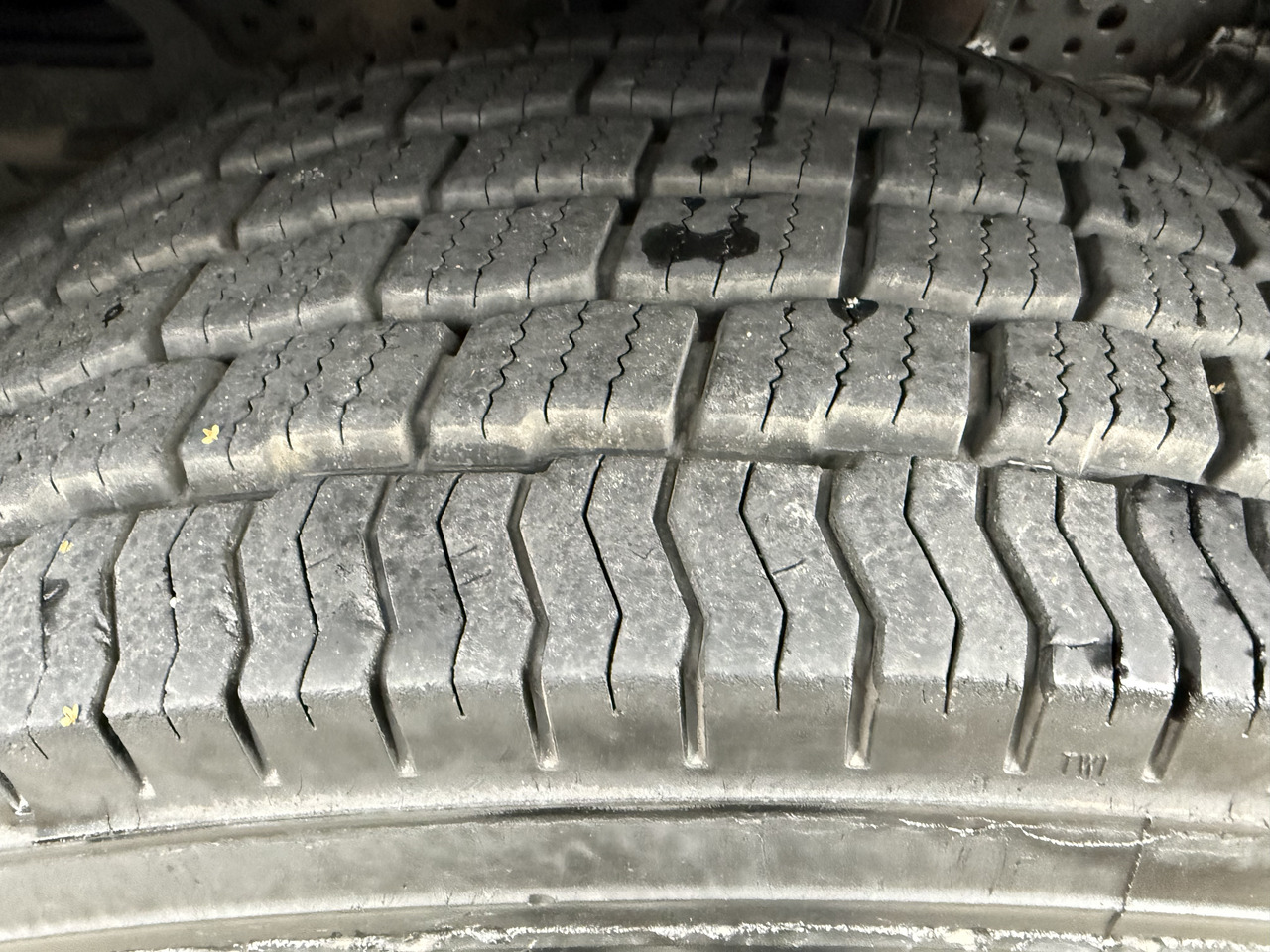 Mercedes-Benz Actros 2548 LS 6X2 Kran HMF 3220 bis 16 Meter - Cabeza tractora: foto 5 Mercedes-Benz Actros 2548 LS 6X2 Kran HMF 3220 bis 16 Meter - Cabeza tractora: foto 5