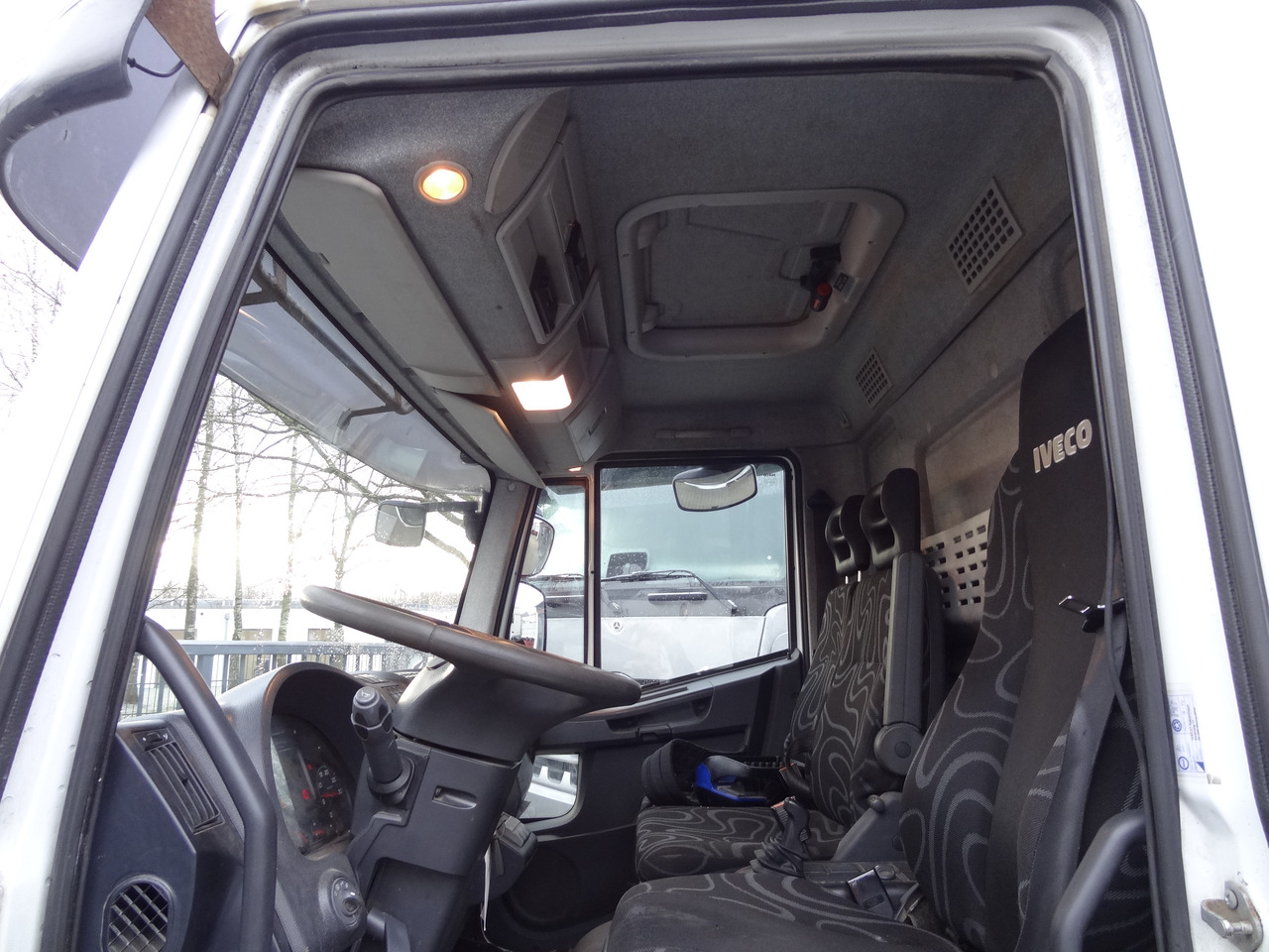 Iveco EuroCargo 120E25 Fassi F38 - Camión caja abierta, Camión grúa: foto 3 Iveco EuroCargo 120E25 Fassi F38 - Camión caja abierta, Camión grúa: foto 3