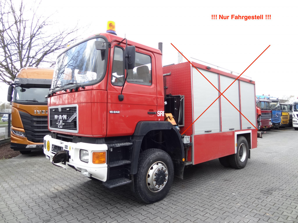 MAN F90 16.242 4X4 / Feuerwehr - Camión chasis: foto 1 MAN F90 16.242 4X4 / Feuerwehr - Camión chasis: foto 1