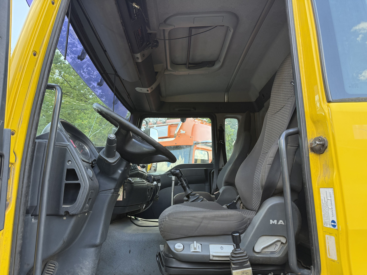 Leasing de MAN TGA 26.360 6X2 Kipper Kran Palfinger 15500 MAN TGA 26.360 6X2 Kipper Kran Palfinger 15500: foto 6