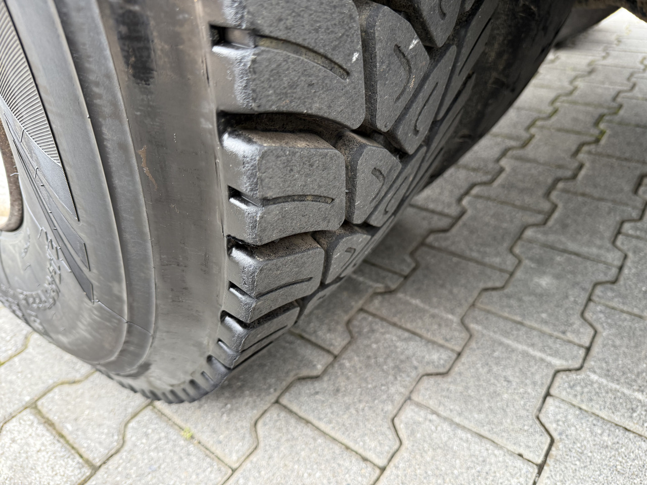 MAN TGS 26.400 6X6 BB Meiller - Camión volquete: foto 2 MAN TGS 26.400 6X6 BB Meiller - Camión volquete: foto 2