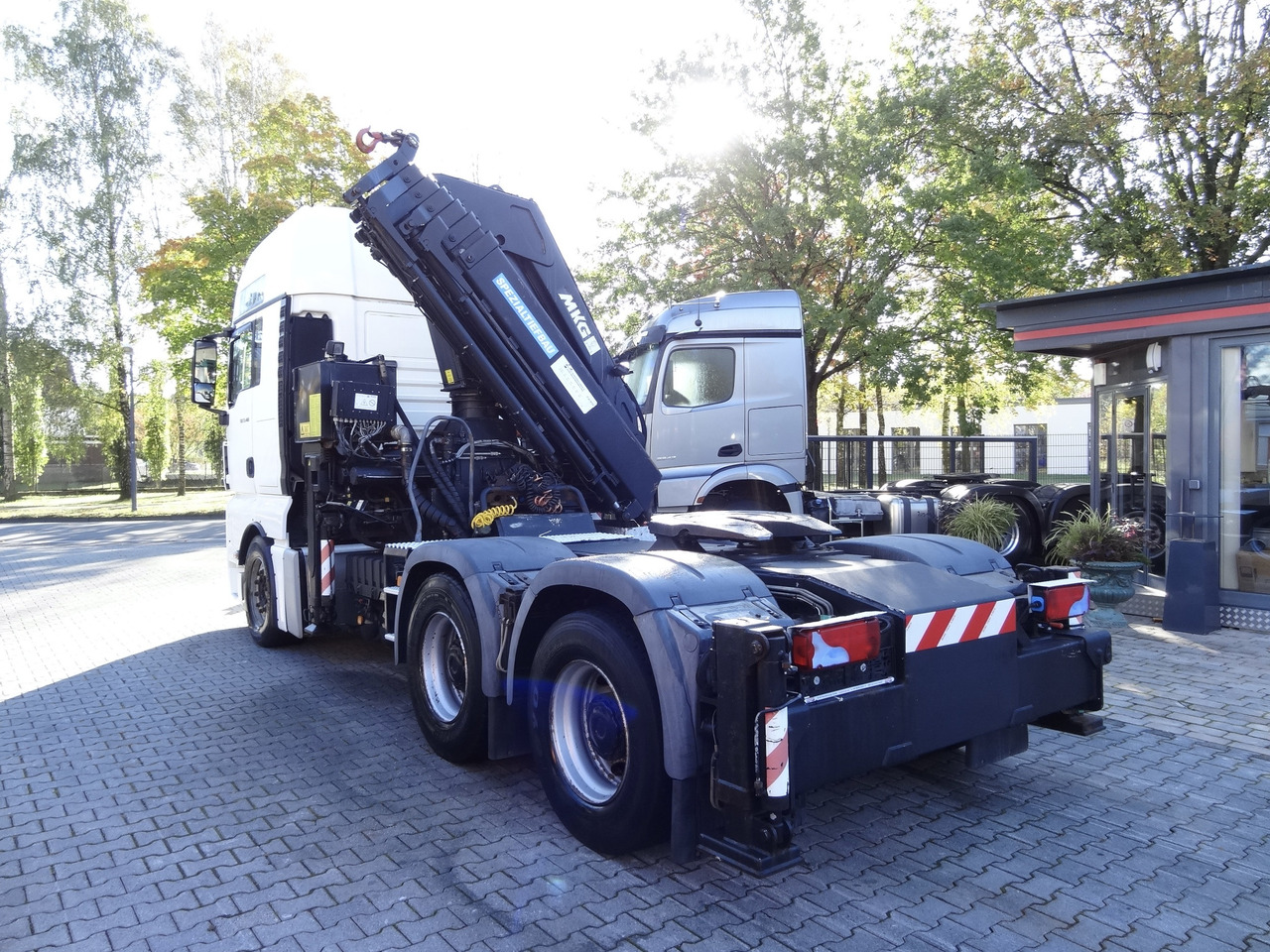 MAN TGX 33.480 6X4 Kran MKG 381 bis 20 Meter - Camión grúa, Cabeza tractora: foto 2 MAN TGX 33.480 6X4 Kran MKG 381 bis 20 Meter - Camión grúa, Cabeza tractora: foto 2