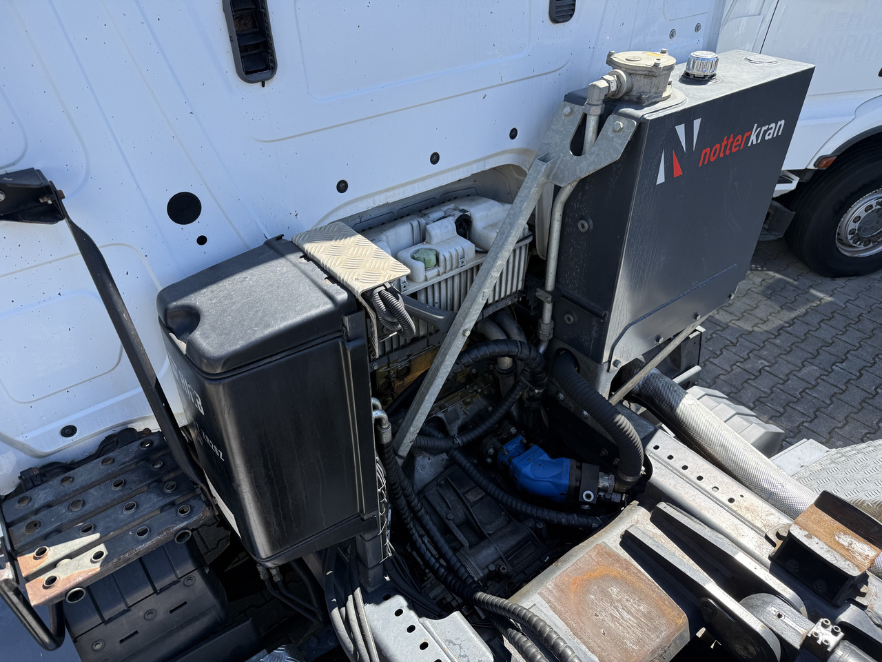 Mercedes-Benz Arocs 3245 K 8X4 Haken - Camión multibasculante: foto 3 Mercedes-Benz Arocs 3245 K 8X4 Haken - Camión multibasculante: foto 3