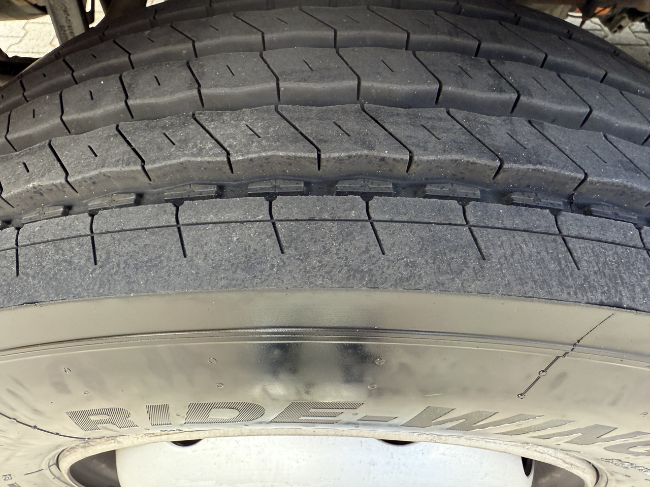 Volvo FL210 14 Tonner - Camión lona: foto 2 Volvo FL210 14 Tonner - Camión lona: foto 2