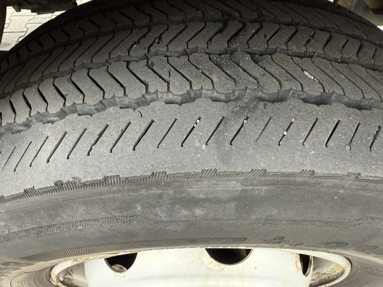 Volvo FL250.16 HMF 875 K3 - Camión caja abierta, Camión grúa: foto 3 Volvo FL250.16 HMF 875 K3 - Camión caja abierta, Camión grúa: foto 3